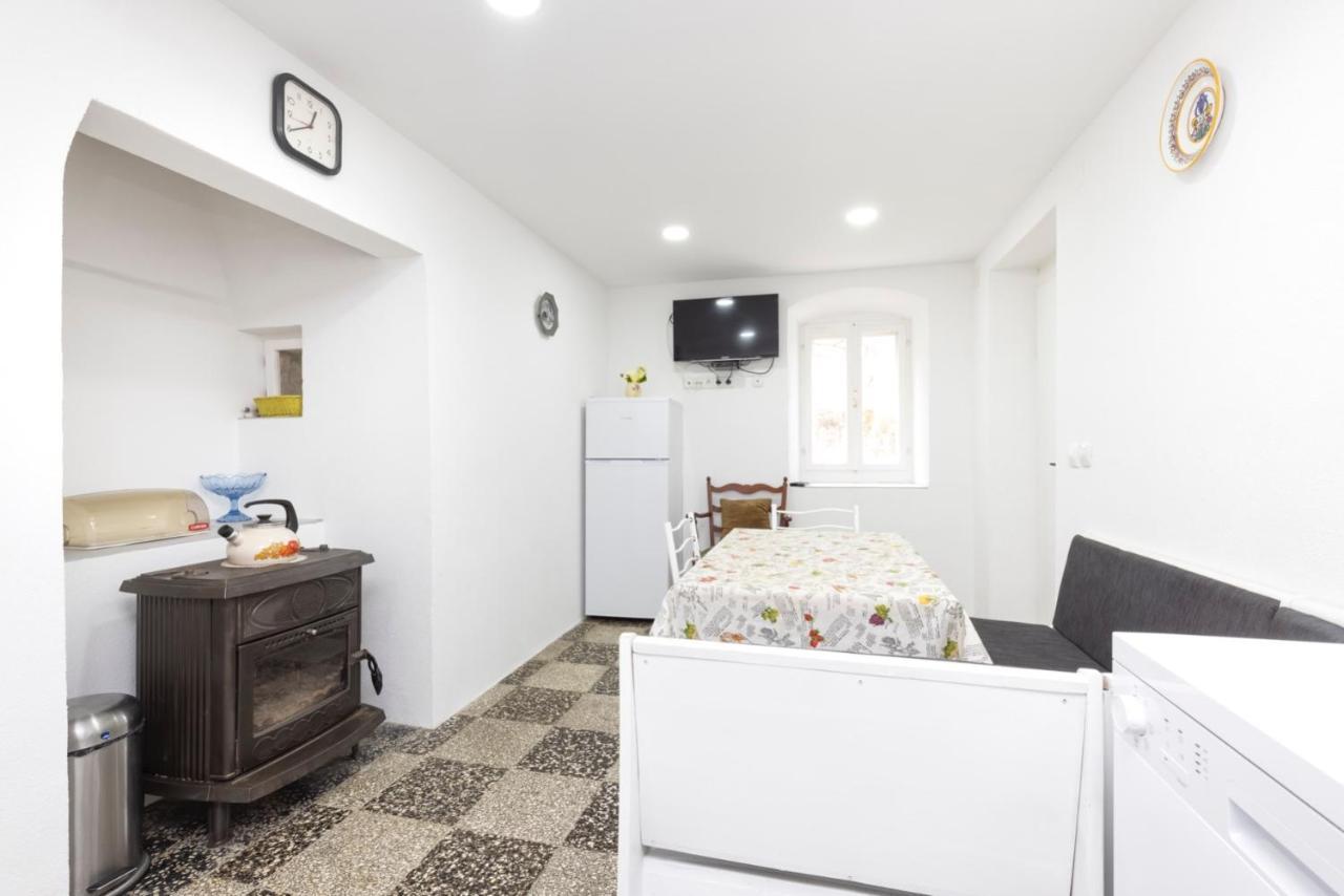 Apartments Ivna Veli Lošinj Exterior foto